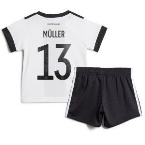 Maillot de foot Allemagne Thomas Muller #13 Domicile enfant Monde 2022 Manches Courte (+ pantalon court)